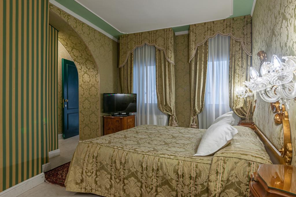 Al Ponte Antico Hotel Venetië Buitenkant foto