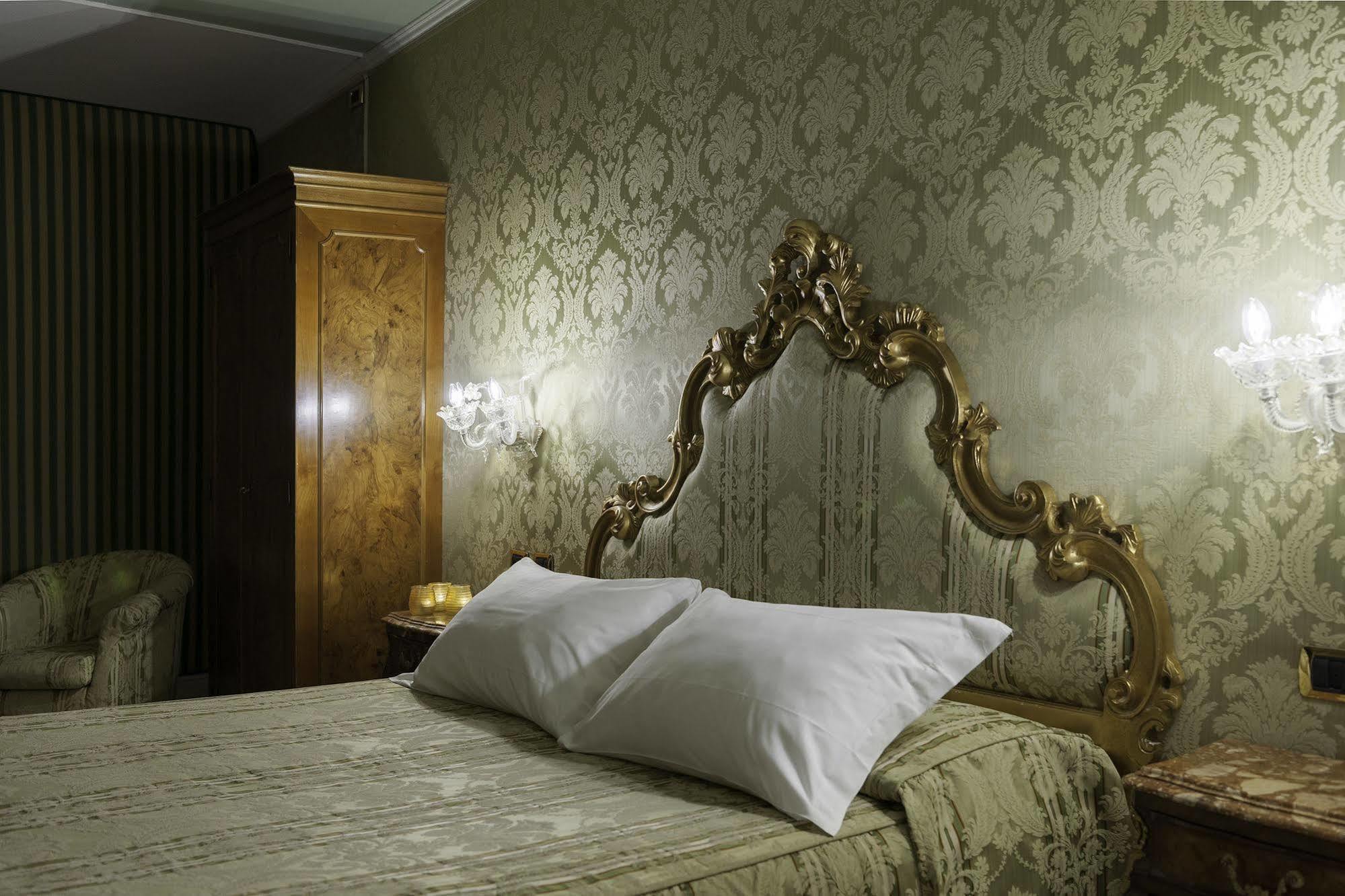 Al Ponte Antico Hotel Venetië Buitenkant foto