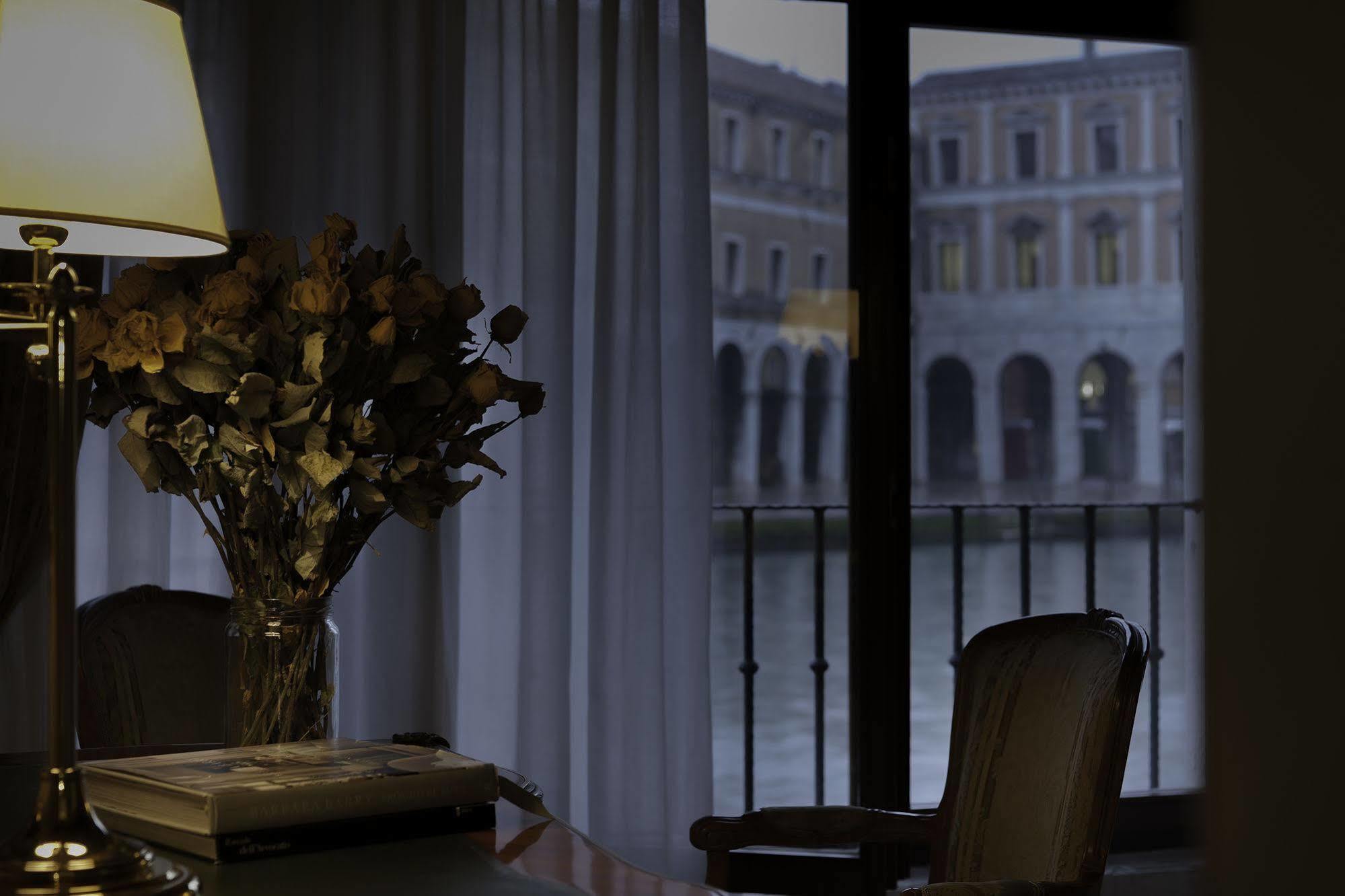 Al Ponte Antico Hotel Venetië Buitenkant foto
