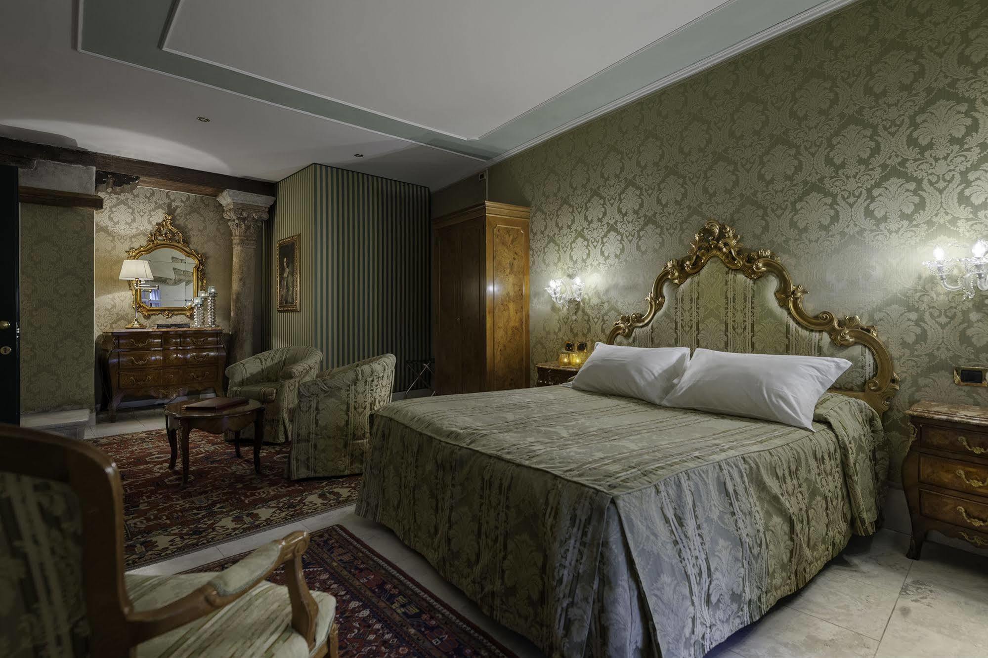 Al Ponte Antico Hotel Venetië Buitenkant foto