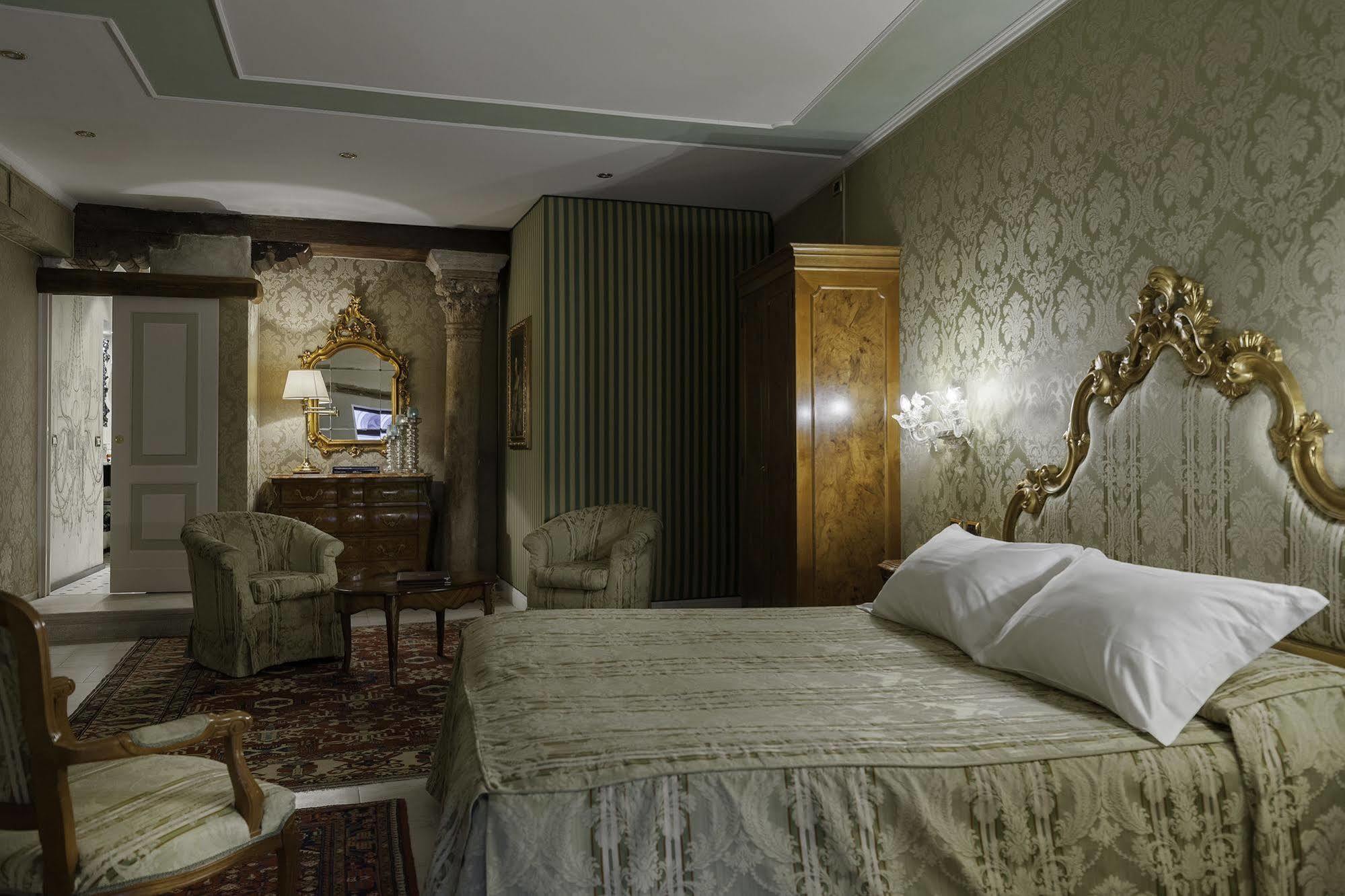 Al Ponte Antico Hotel Venetië Buitenkant foto